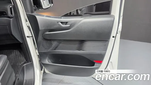 Hyundai Staria — Фото автомобиля 14