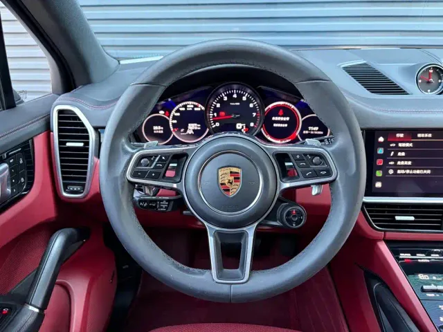 Porsche Cayenne — Фото автомобиля 27