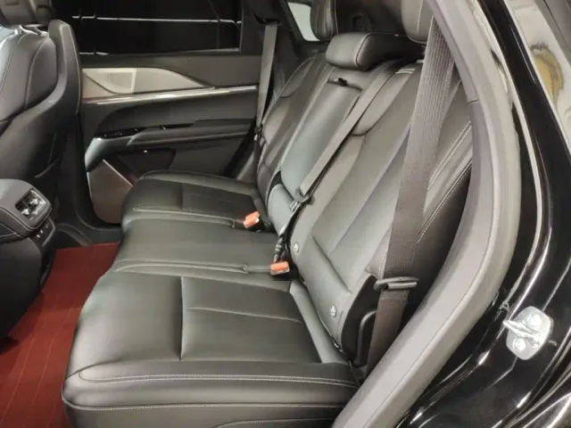 Cadillac XT5 — Фото автомобиля 16