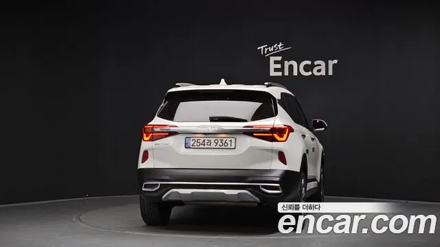 Kia Seltos Seltos Бензин 1.6 турбо 2WD — Фото автомобиля 3