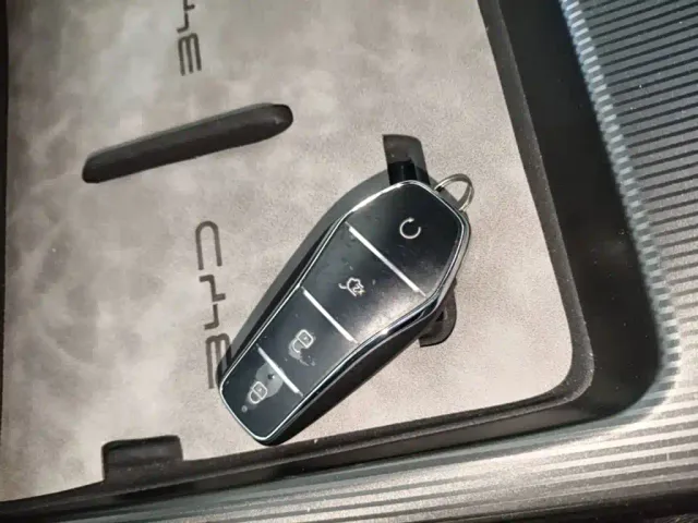 BYD Song L DM-i — Фото автомобиля 8