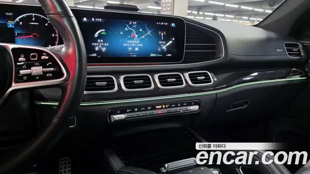 Mercedes-Benz GLE-Class — Фото автомобиля 14