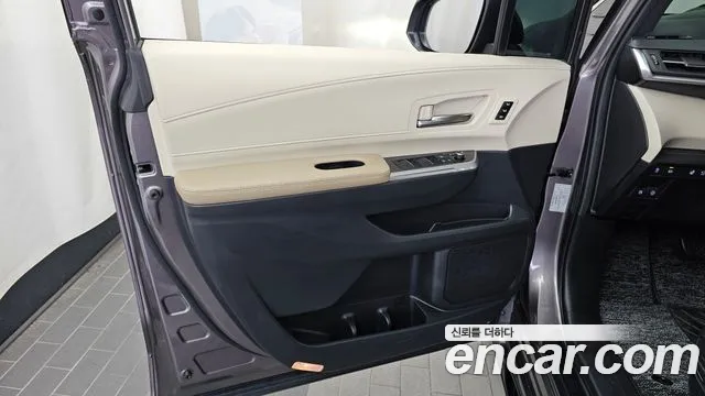 Toyota Sienna — Фото автомобиля 24