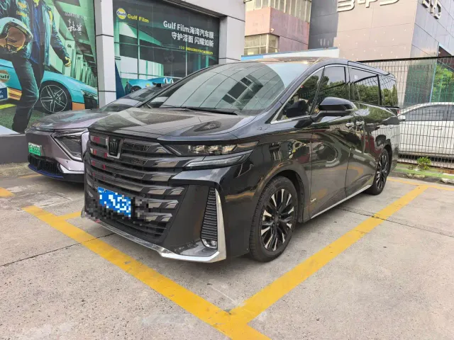 Toyota Vellfire — Фото автомобиля 2