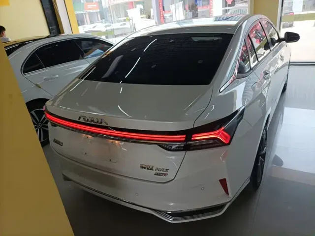 Dongfeng Yixuan MAX — Фото автомобиля 3