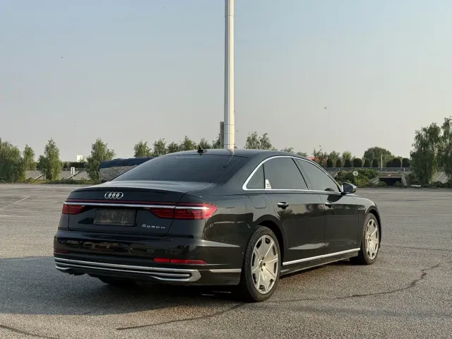 Audi A8 — Фото автомобиля 10