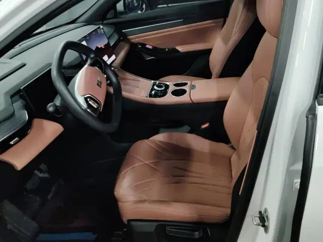 Geely Galaxy L6 — Фото автомобиля 9