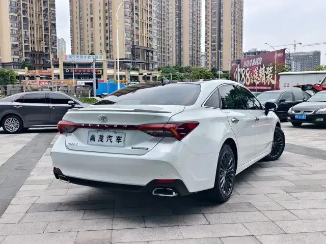 Toyota Avalon — Фото автомобиля 7