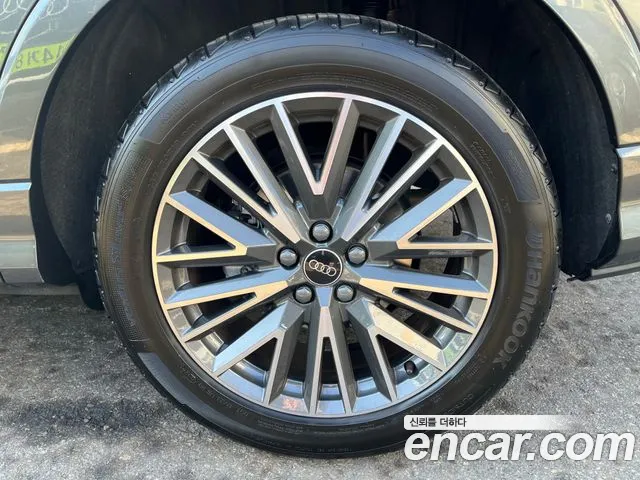 Audi Q3 40 TFSI quattro Premium — Фото автомобиля 5