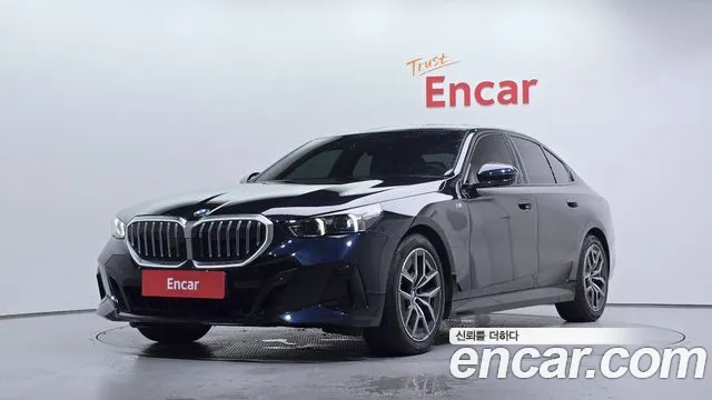 Фотография автомобиля — BMW 5-Series