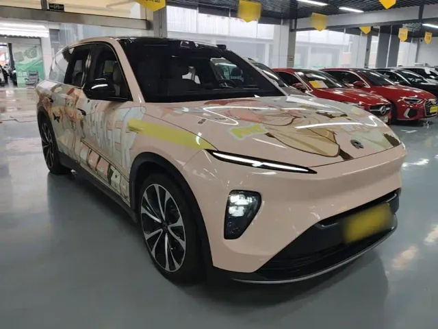 Nio ES8 — Фото автомобиля 3