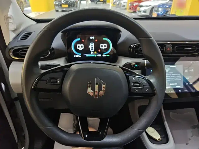 Leapmotor T03 — Фото автомобиля 9