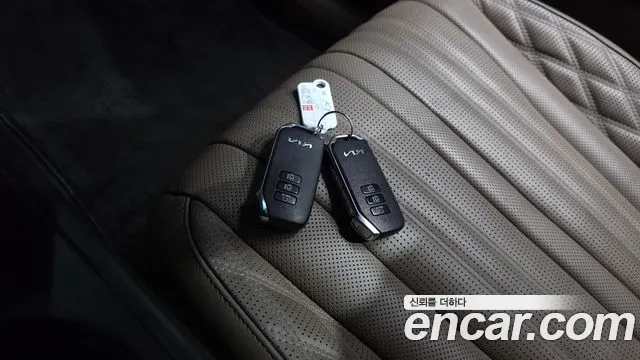 Kia K8 Hybrid — Фото автомобиля 16