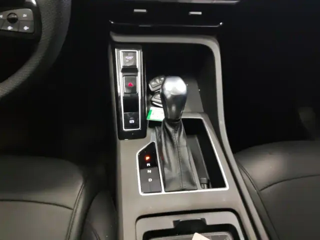 Roewe i5 — Фото автомобиля 16