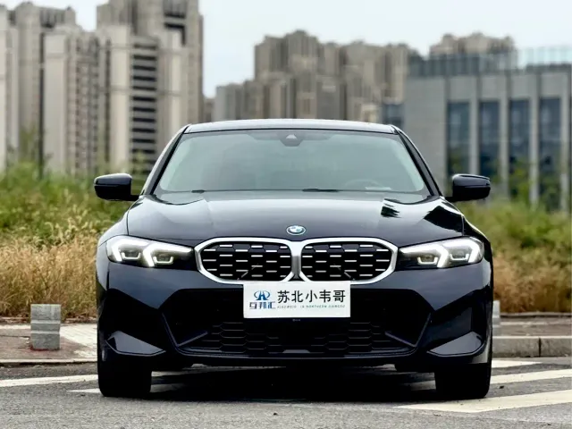 BMW 3 Series — Фото автомобиля 2