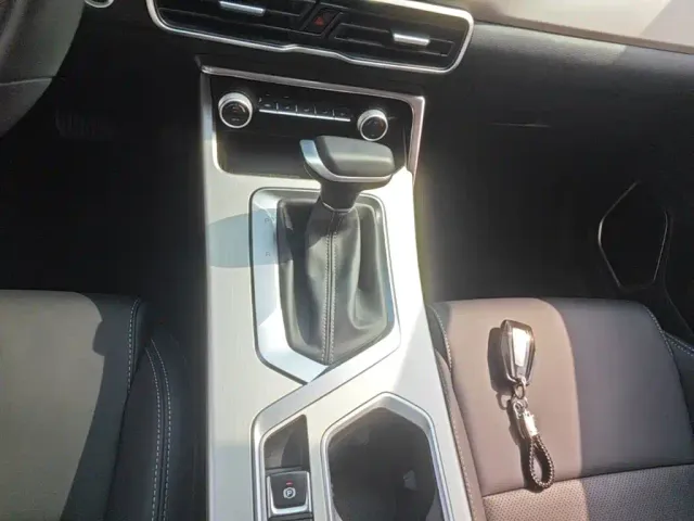 Geely Binyue — Фото автомобиля 13