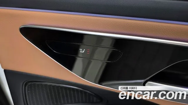 Mercedes-Benz E-Class — Фото автомобиля 17