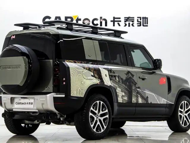 Land Rover Defender — Фото автомобиля 5