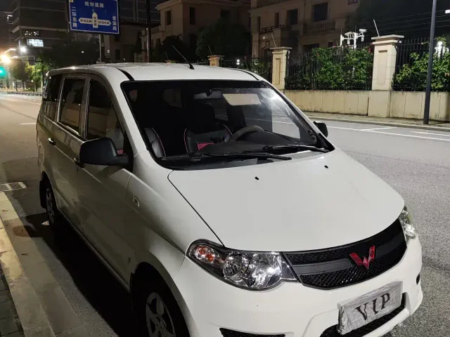 Wuling Hongguang — Фото автомобиля 3