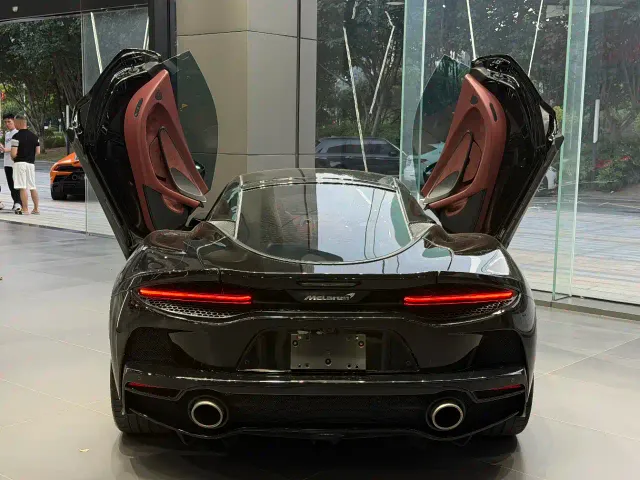 McLaren GT — Фото автомобиля 3