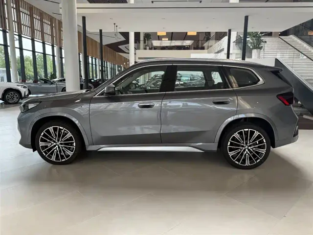 BMW X1 — Фото автомобиля 7