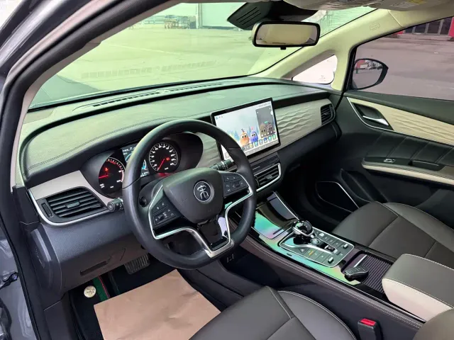 BYD Song MAX — Фото автомобиля 10