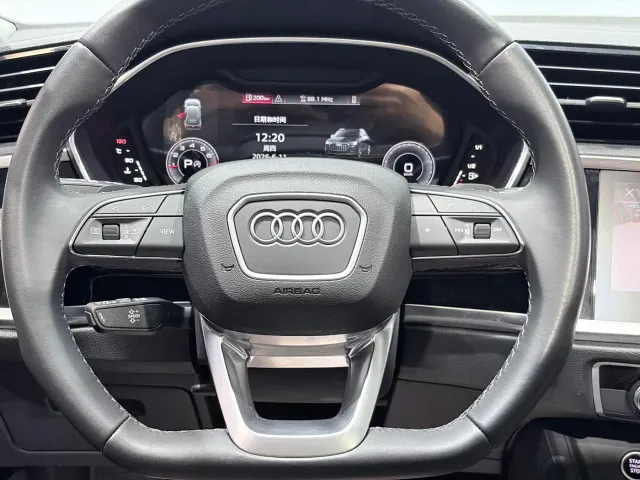 Audi Q3 — Фото автомобиля 21