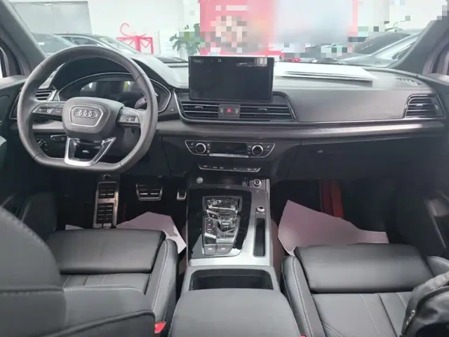 Audi Q5L — Фото автомобиля 15