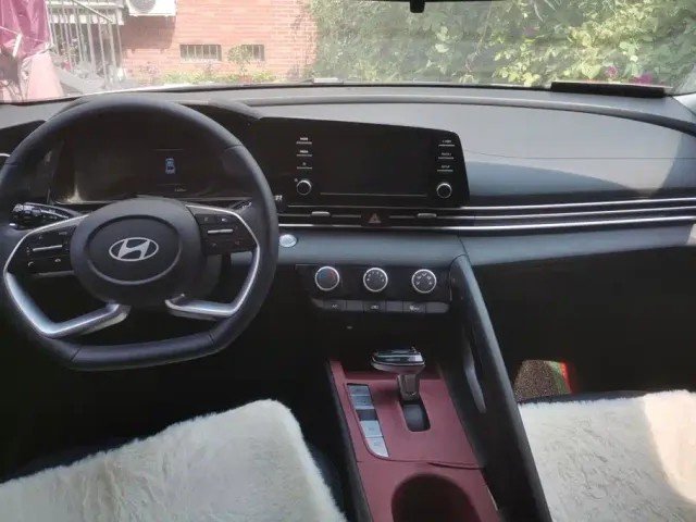 Hyundai Elantra 2023 1.5L CVT GLX Elite Edition — Фото автомобиля 12