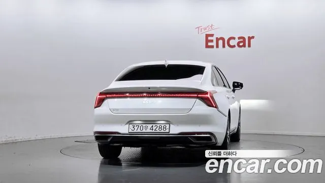 Kia K8 — Фото автомобиля 4