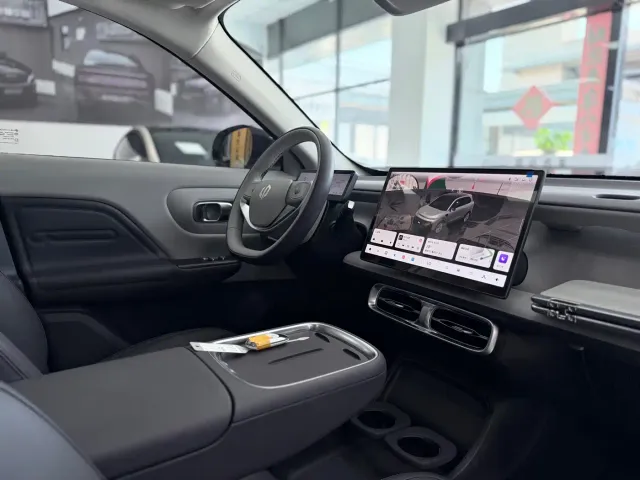 Leapmotor B10 — Фото автомобиля 13