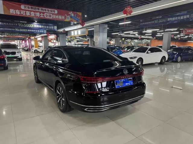 Volkswagen Passat — Фото автомобиля 5