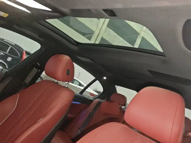 BMW 5 Series — Фото автомобиля 17
