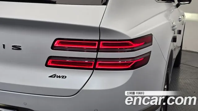 Genesis GV80 — Фото автомобиля 8