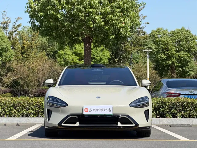 Xiaomi SU7 — Фото автомобиля 2