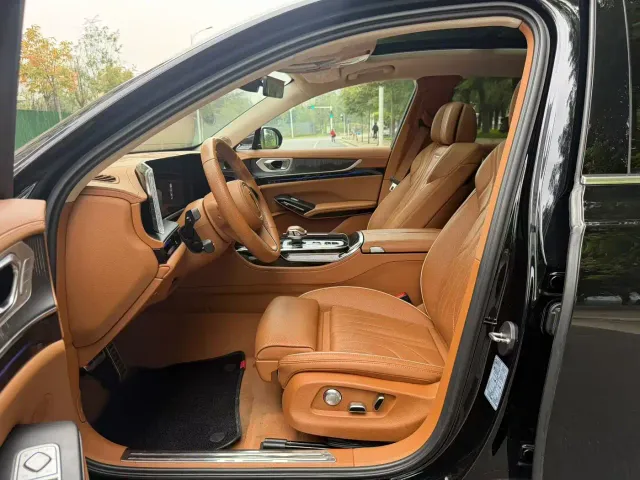 Hongqi H9 — Фото автомобиля 3