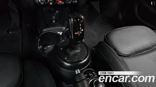 MINI Cooper — Фото автомобиля 12