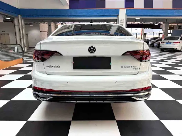 Volkswagen Sagitar — Фото автомобиля 12