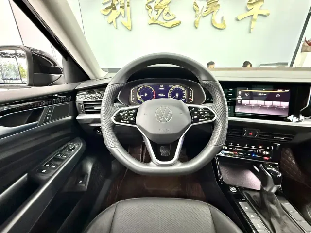 Volkswagen Passat — Фото автомобиля 5