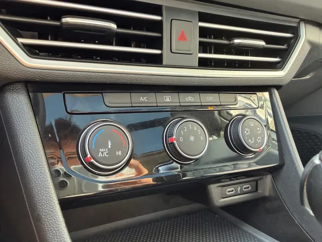 Volkswagen Sagitar — Фото автомобиля 17