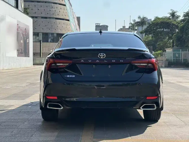 Toyota Avalon — Фото автомобиля 15