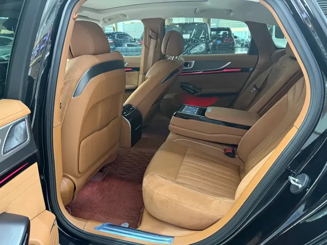 Hongqi H9 — Фото автомобиля 11