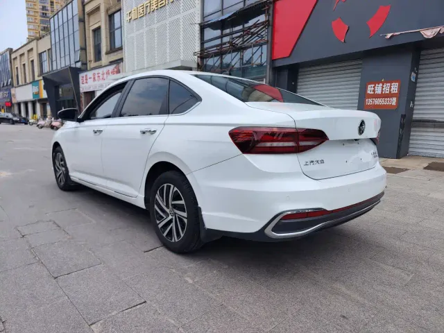 Volkswagen Lavida — Фото автомобиля 23