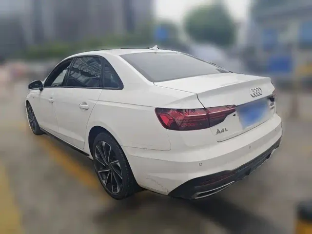 Audi A4L — Фото автомобиля 24