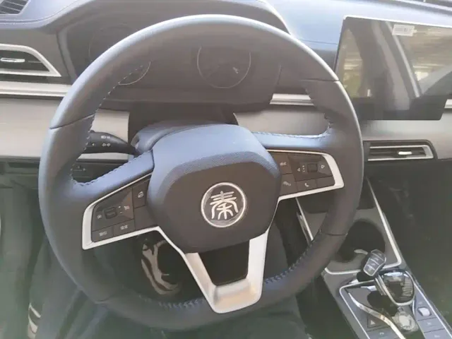 BYD Qin — Фото автомобиля 10