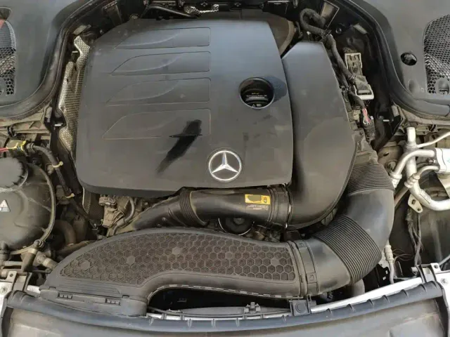 Mercedes-Benz E-Class — Фото автомобиля 10