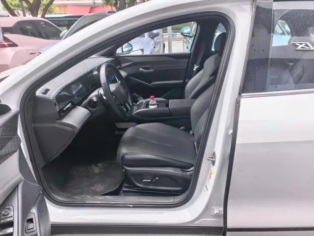 BYD Qin L — Фото автомобиля 3