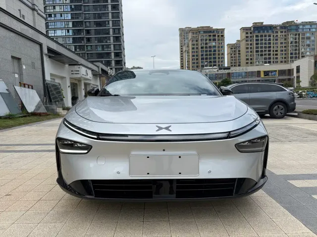Xpeng P7+ — Фото автомобиля 2