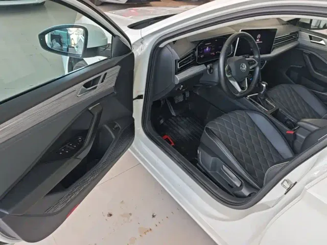 Volkswagen Sagitar — Фото автомобиля 15