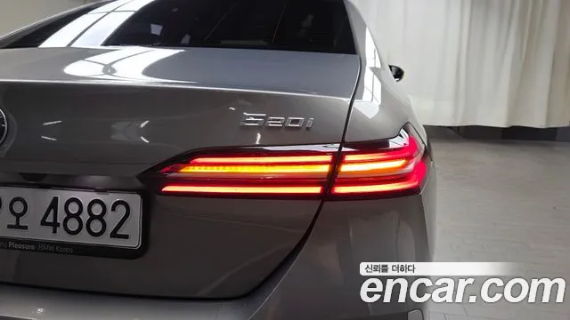 BMW 5-Series — Фото автомобиля 22
